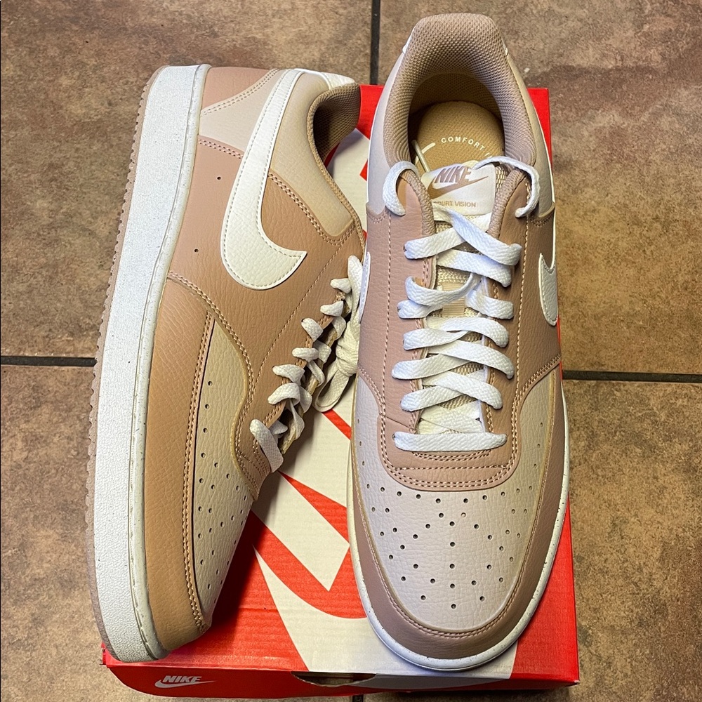 NEW Nike Men's Court Vision Lo Sneakers- sizes 10 & 12 - Picture 1 of 4